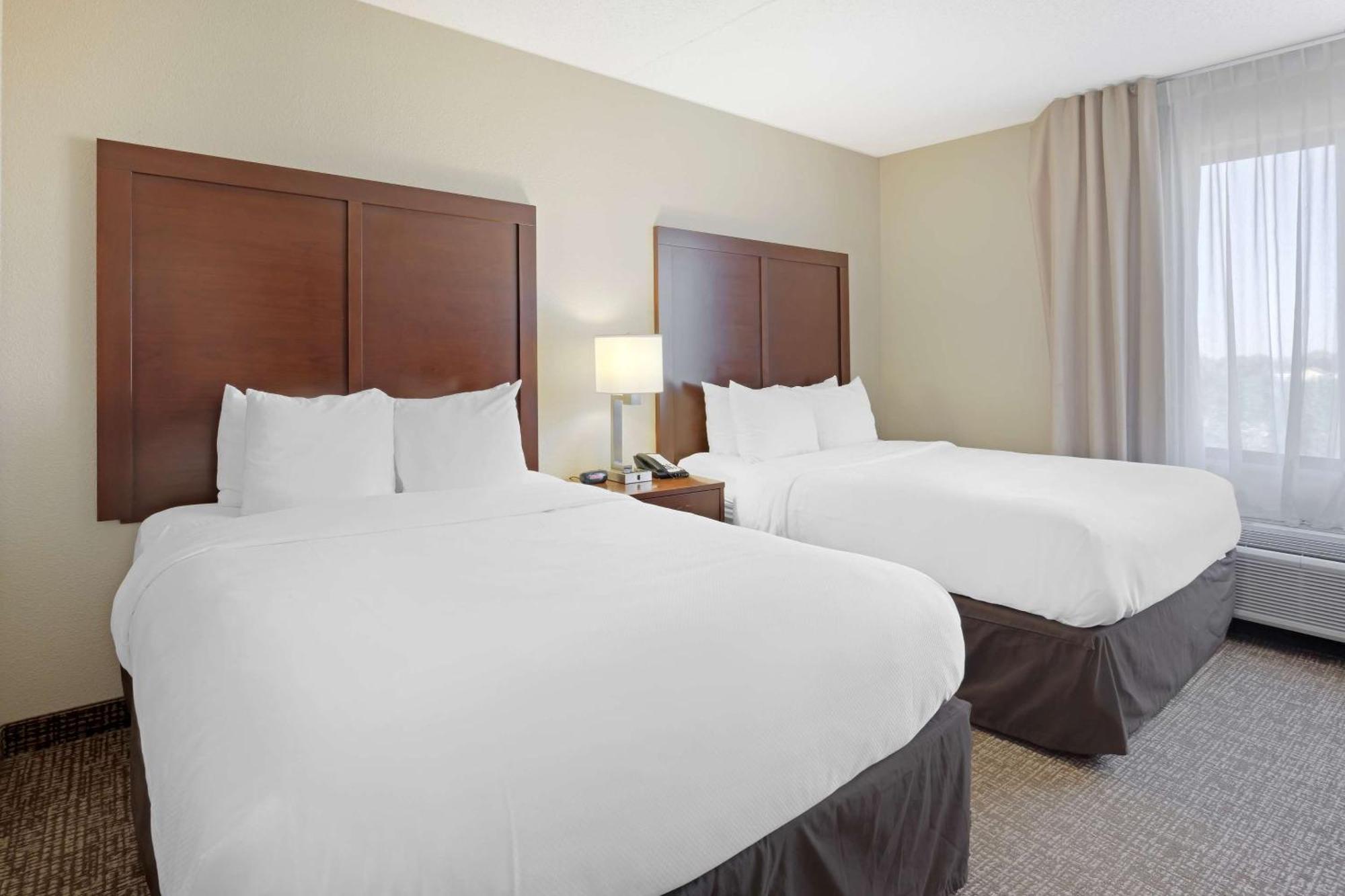 Comfort Inn & Suites Уичита Экстерьер фото