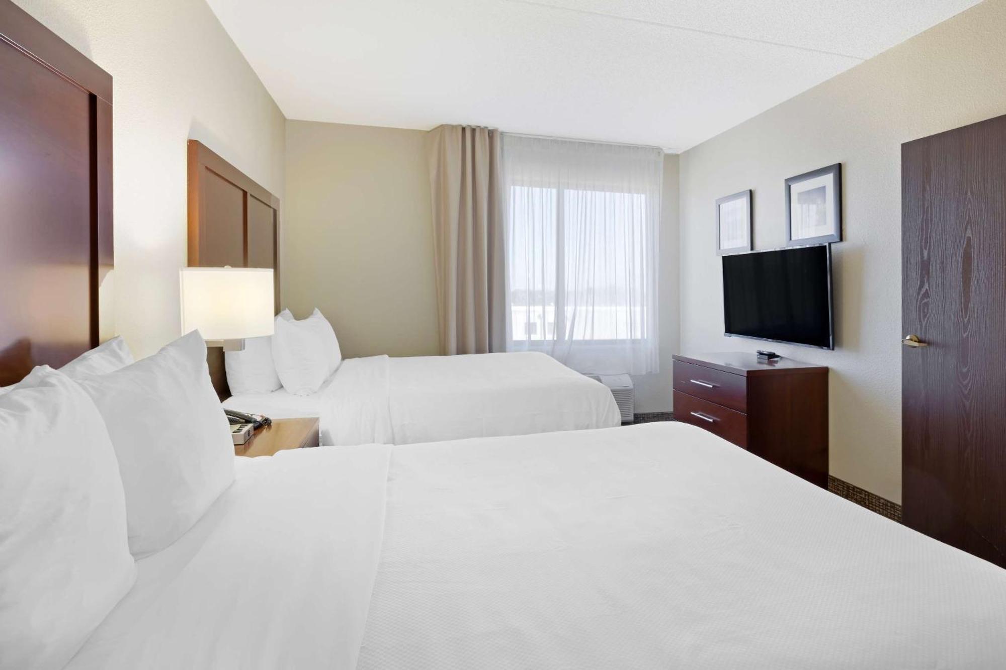 Comfort Inn & Suites Уичита Экстерьер фото