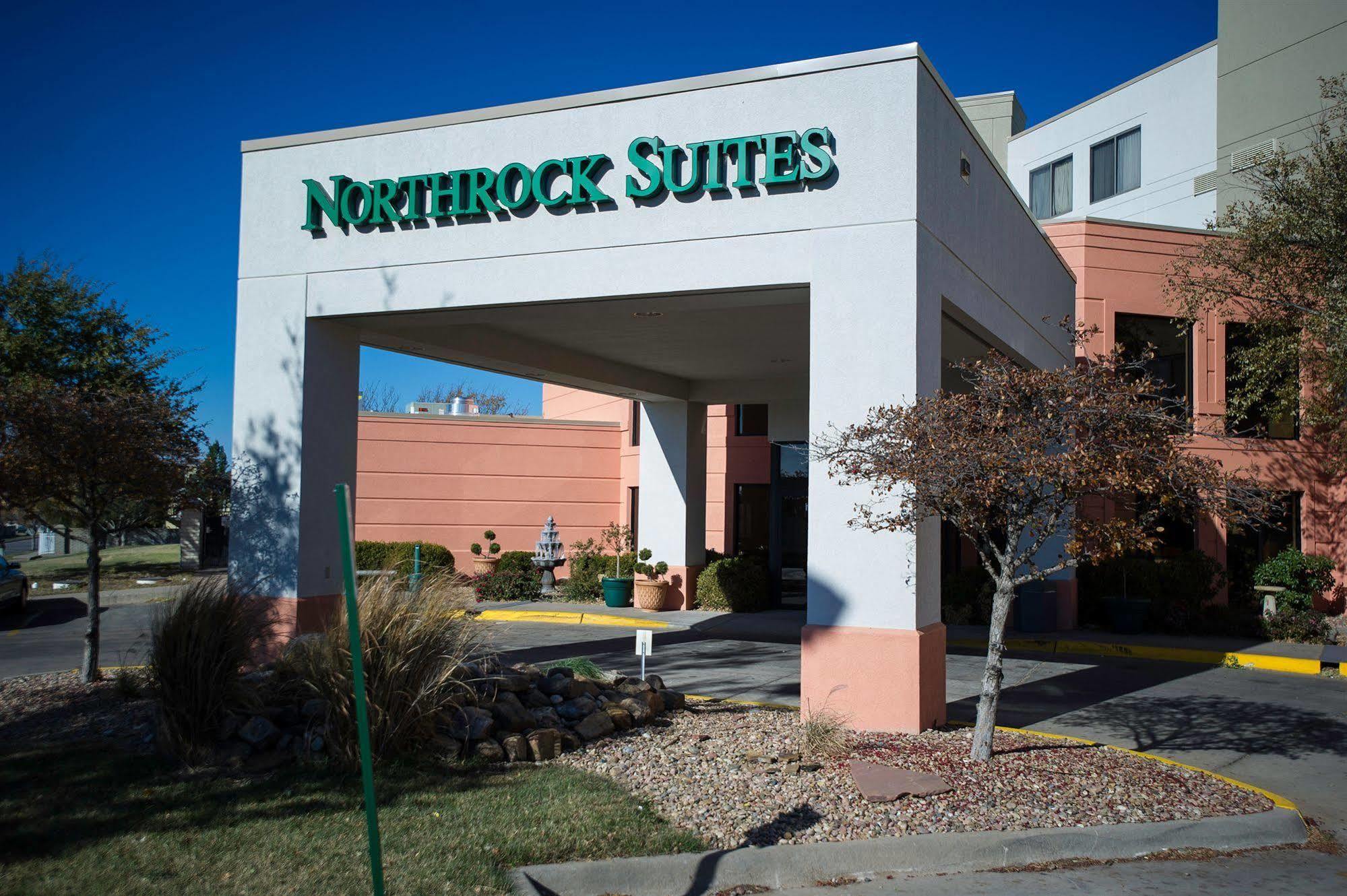 Comfort Inn & Suites Уичита Экстерьер фото