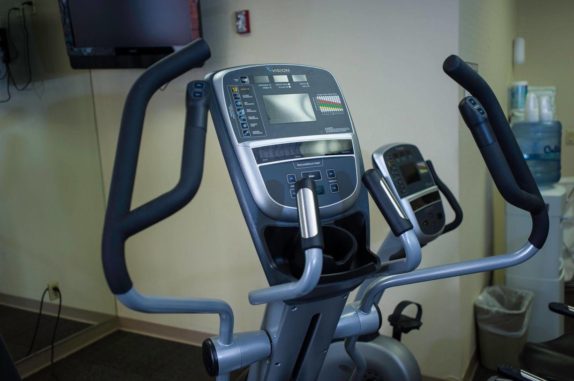 Comfort Inn & Suites Уичита Экстерьер фото