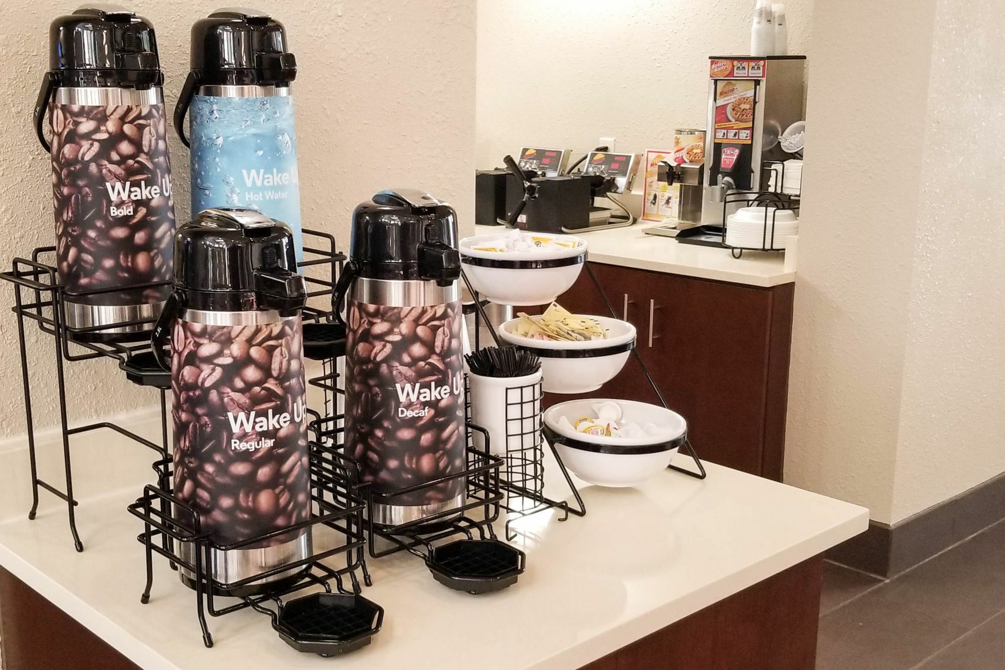 Comfort Inn & Suites Уичита Экстерьер фото